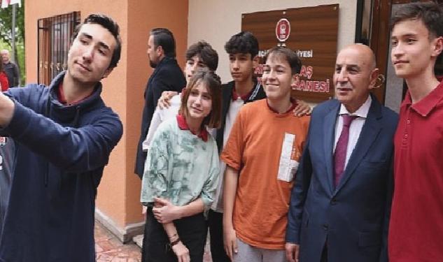 Atapark Ayçin Akkaş Kütüphanesi Hizmete Açıldı