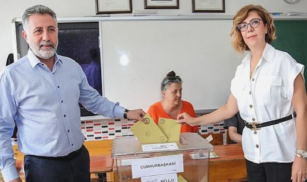 Başkan Sandal oyunu kullandı “Vatanını seven sandığa gelsin”