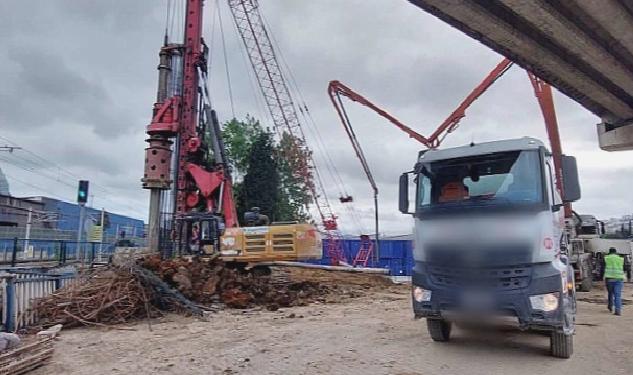Darıca Osmangazi Köprüsü için 97 adet fore kazık çakılıyor