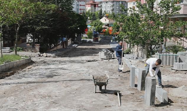 Güzelyurt Mahallesi’nde Bozulan Yollar ve Yaya Kaldırımları Yenileniyor