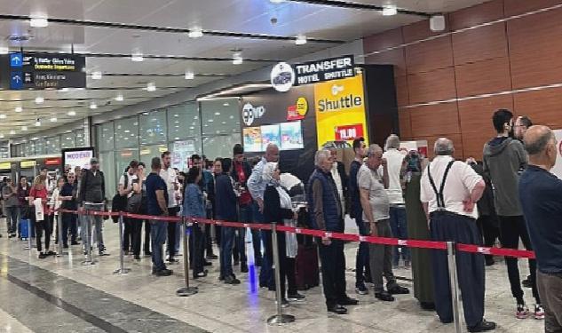 Sabiha Gökçen Havalimanı’nda Oy Kullanma İşlemi Devam Ediyor