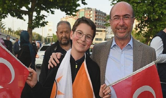 Selçuklu Belediye Başkanı Ahmet Pekyatırmacı, Cumhurbaşkanı Recep Tayyip Erdoğan’ı 28 Mayıs seçiminde elde ettiği zafer nedeniyle kutladı
