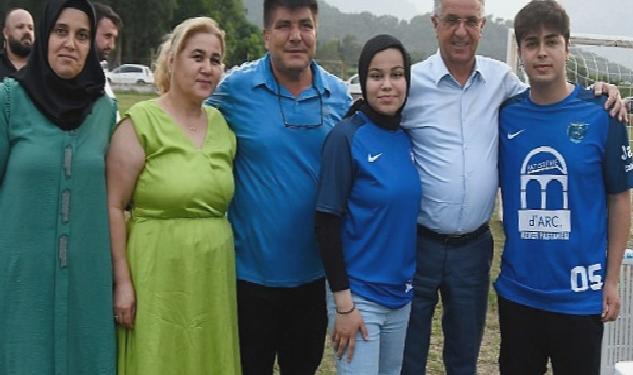 Kemer 2020 Futbol Kulübü şampiyonluğunu kutladı