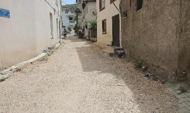 Mudanya Belediyesi, Büyükşehir’in unuttuğu Kumyaka’da yolları yenileyecek