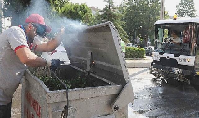Bayraklı’nın sokaklarında yaz temizliği