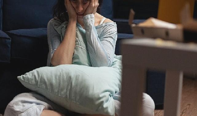 İş ve ev hayatı dengesini sağlamaya çalışan ebeveynlerin ruh sağlığını korumaları için 6 öneri