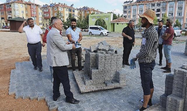 Yahyalı’da yeni açılan yollara parke döşeniyor