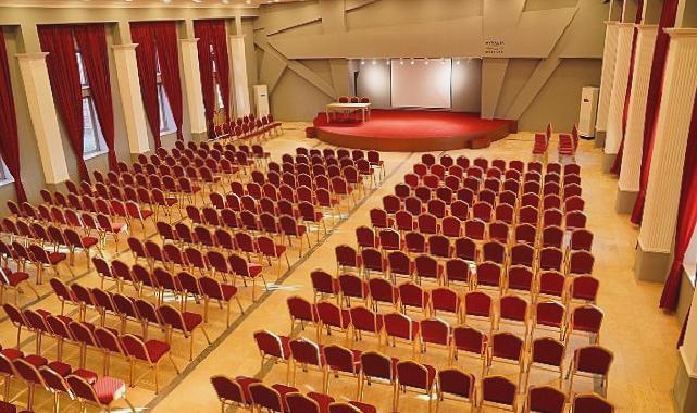 İsmet İnönü Kültür Merkezi Baştan Sona Yenilendi