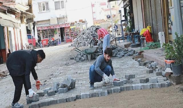 Burhaniye’de Yol İyileştirme Çalışmaları Devam Ediyor