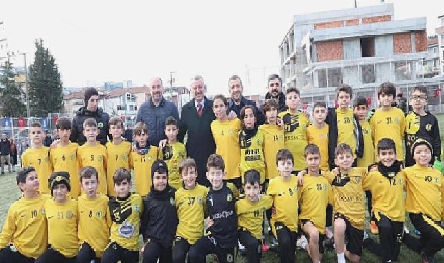 Minik futbolcular Büyükakın’a hünerlerini sergiledi
