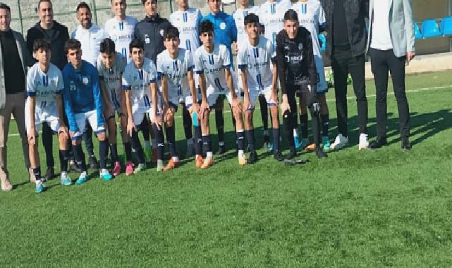 Selçuk Şahin, Yenişehir Belediyesi U16 Futbol Takımı’nın maçını izledi