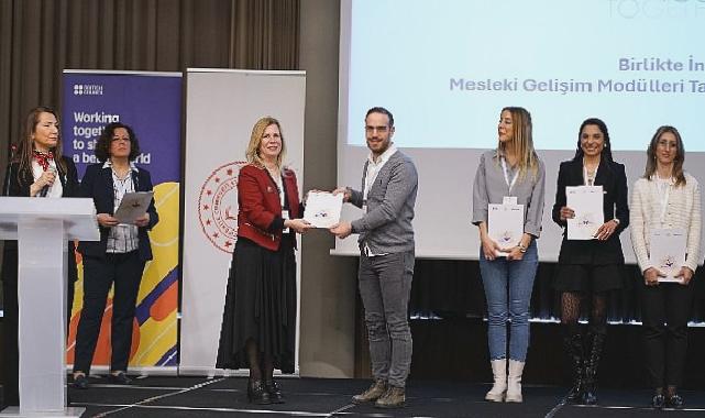 ‘Sürekli Mesleki Gelişim Seti’, tüm İngilizce öğretmenlerinin erişimine açılıyor