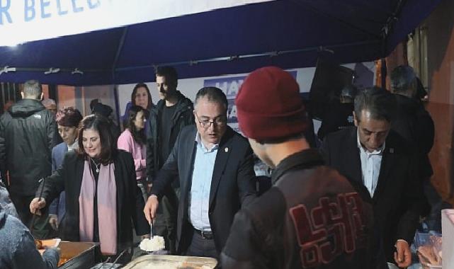 Aydın Büyükşehir Belediye Başkanı Özlem Çerçioğlu, Efeler ilçesinin Kemer Mahallesi’nde vatandaşlarla iftarda buluştu