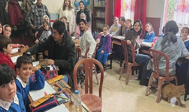 EÜ GSTMF öğrencileri köy okulundaki minikleri sanatla buluşturdu