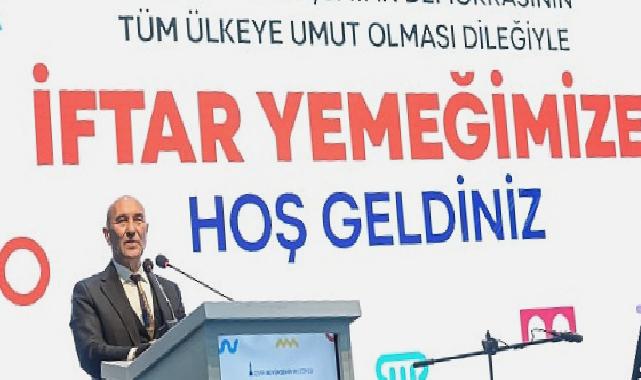 İzmir Büyükşehir Belediye Başkanı Tunç Soyer bin 293 muhtarla iftar yemeğinde bir araya geldi Hepiniz Allah’a emanet olun