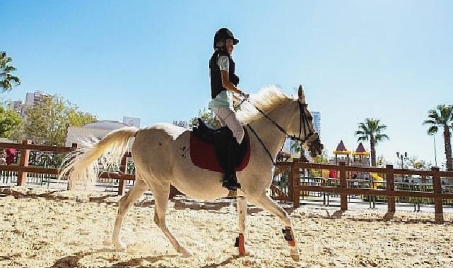 Karşıyaka’da 26 bin çocuk binicilik sporuyla tanıştı