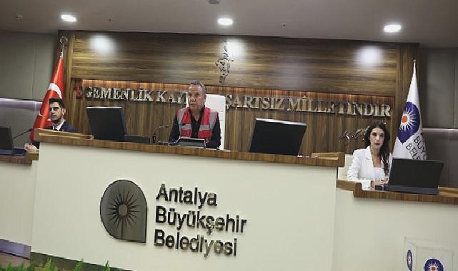 Antalya Büyükşehir Belediye Meclisi yeni dönemin ilk toplantısını yaptı