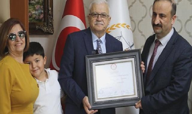 Başkan Deveciler Mazbatasını Aldı