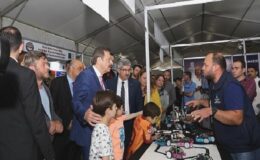 Hisarcıklıoğlu’dan Bilişim Fuarı’na tam not