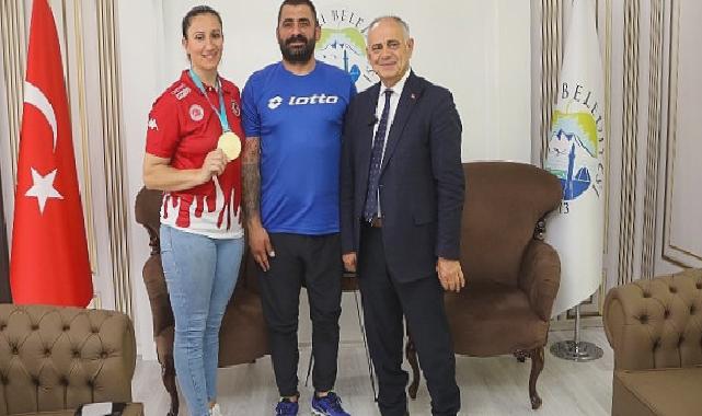 Şampiyon Sporcudan Başkan Öztürk’e Ziyaret