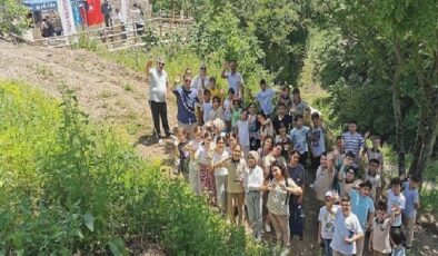 Gölcük Belediyesi tarafından başlatılan çalışma ile yeniden ihya edilerek ilçeye kazandırılan Yukarı Değirmendere’deki tarihi hamam, öğrencileri ağırladı